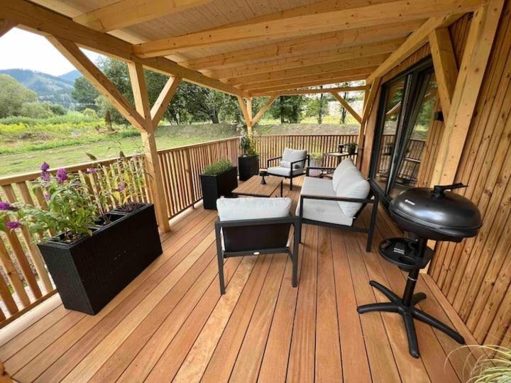 Domcek Pod Vezami S Virivkou A Grilom, Pri Termalnom Kupalisku Apartment Liptovsky Jan Exterior photo